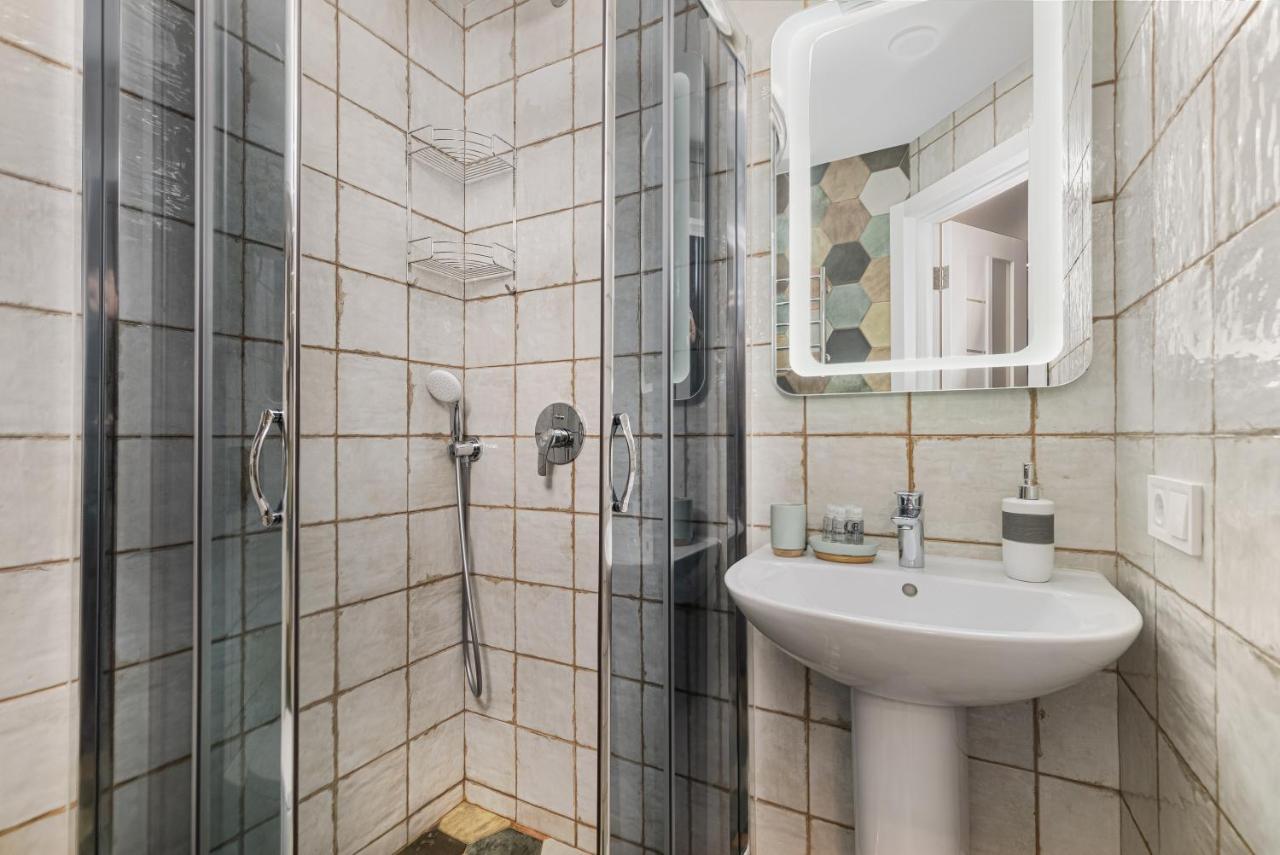 Apart Hotel Lyon D'Opera Odessa Eksteriør billede