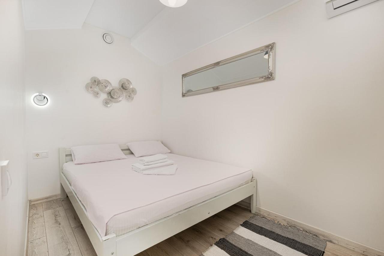 Apart Hotel Lyon D'Opera Odessa Eksteriør billede