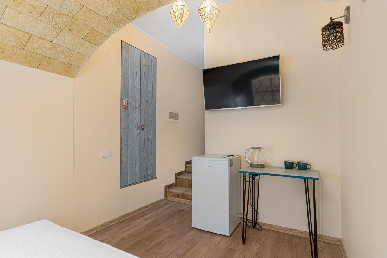 Apart Hotel Lyon D'Opera Odessa Eksteriør billede